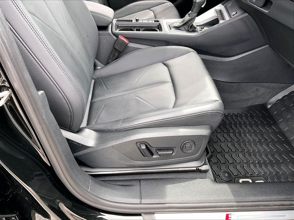 Used 2025 Mythos Black Metallic Audi Premium Plus image 37