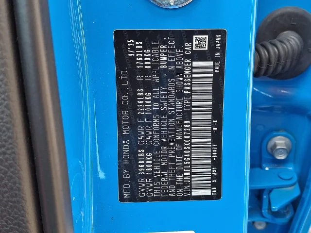 Used 2025 Boost Blue Pearl Honda  image 27