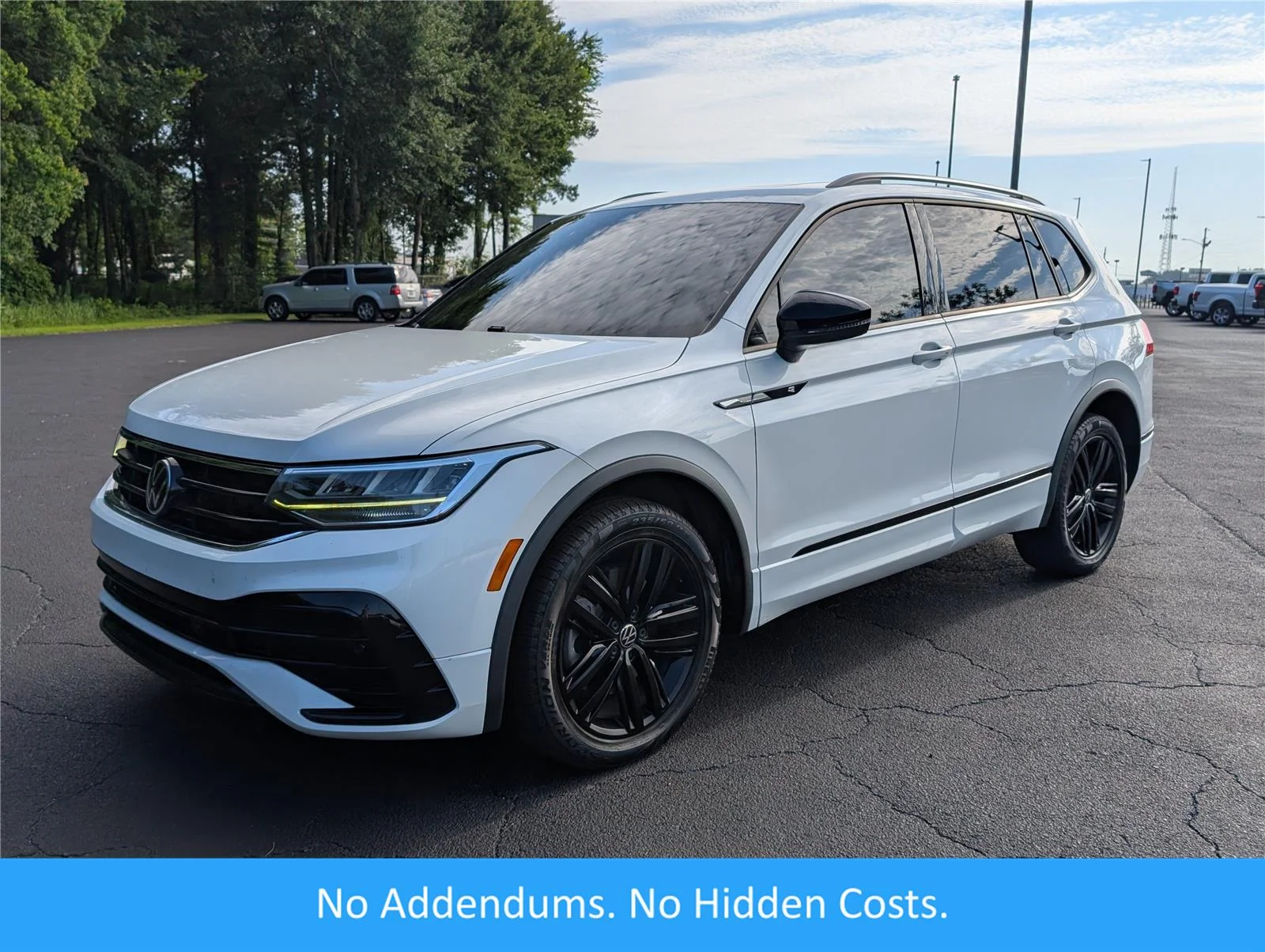 2022 Volkswagen Tiguan SE R-Line Black