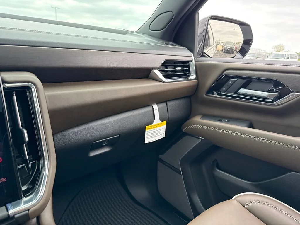 2026 GMC Yukon XL Denali Ultimate - Photo 28