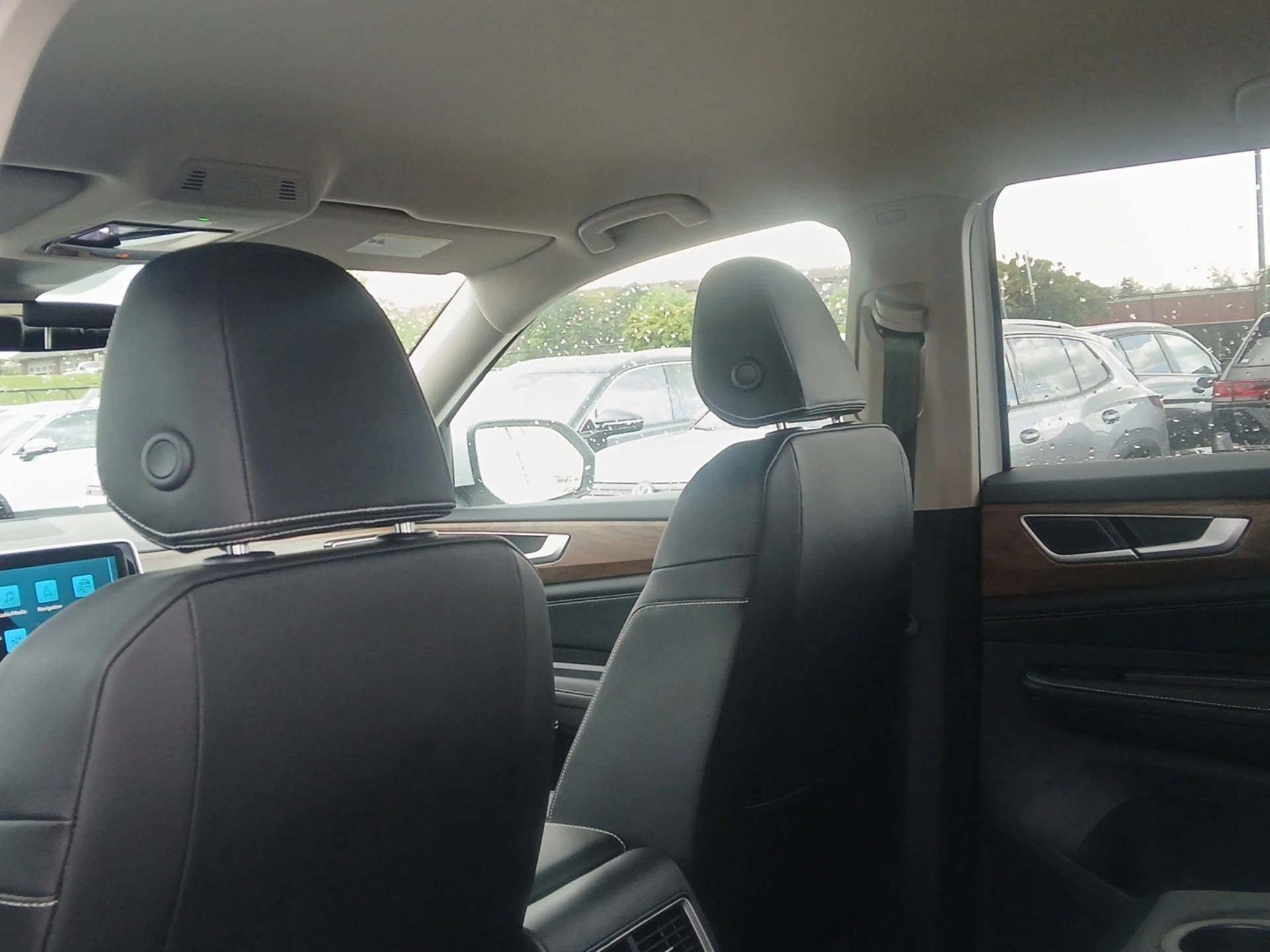 New 2026 Opal White Pearl Volkswagen 2.0T SE image 21
