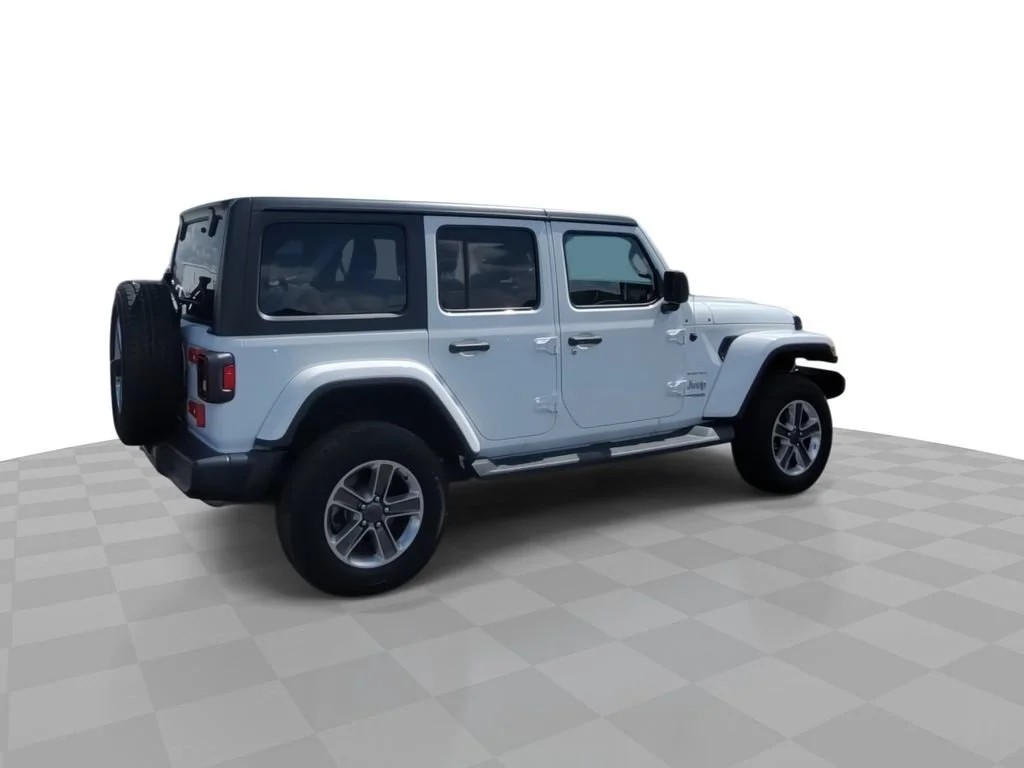 Used 2021 White Jeep Sahara 4x4 image 8