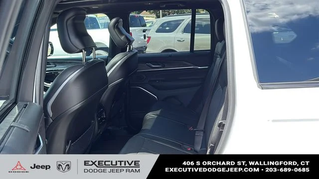 Used 2023 White Jeep Overland image 24