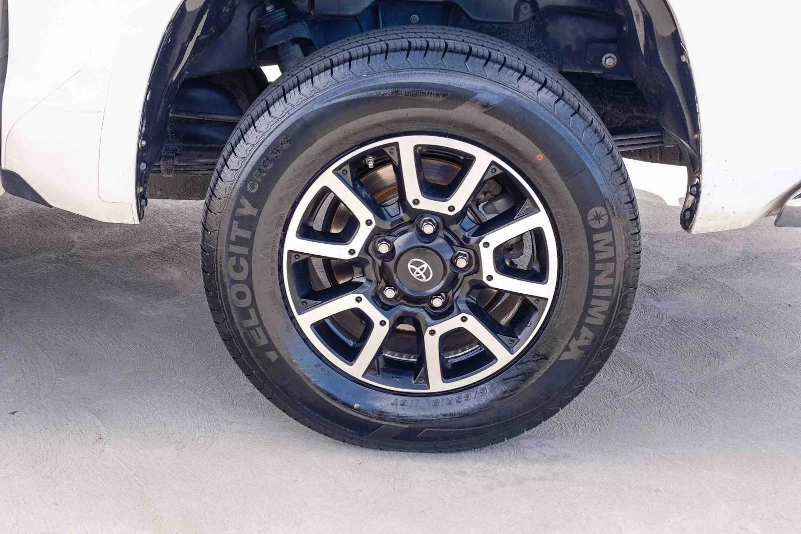 Used 2017 Super White Toyota SR5 image 8