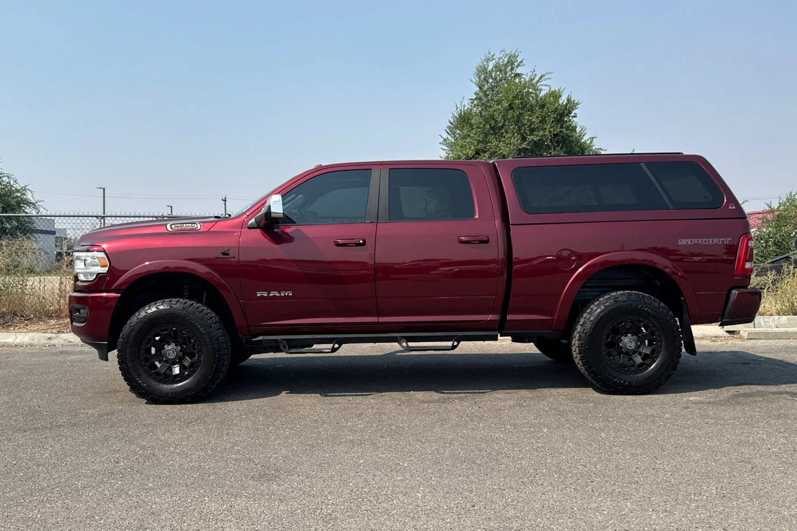 Used 2022 Red Ram Laramie image 6