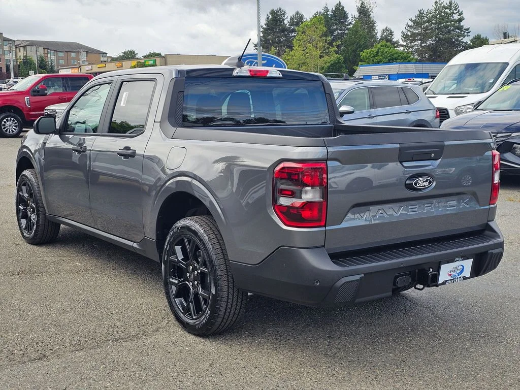New 2025 Gray Ford XLT image 5