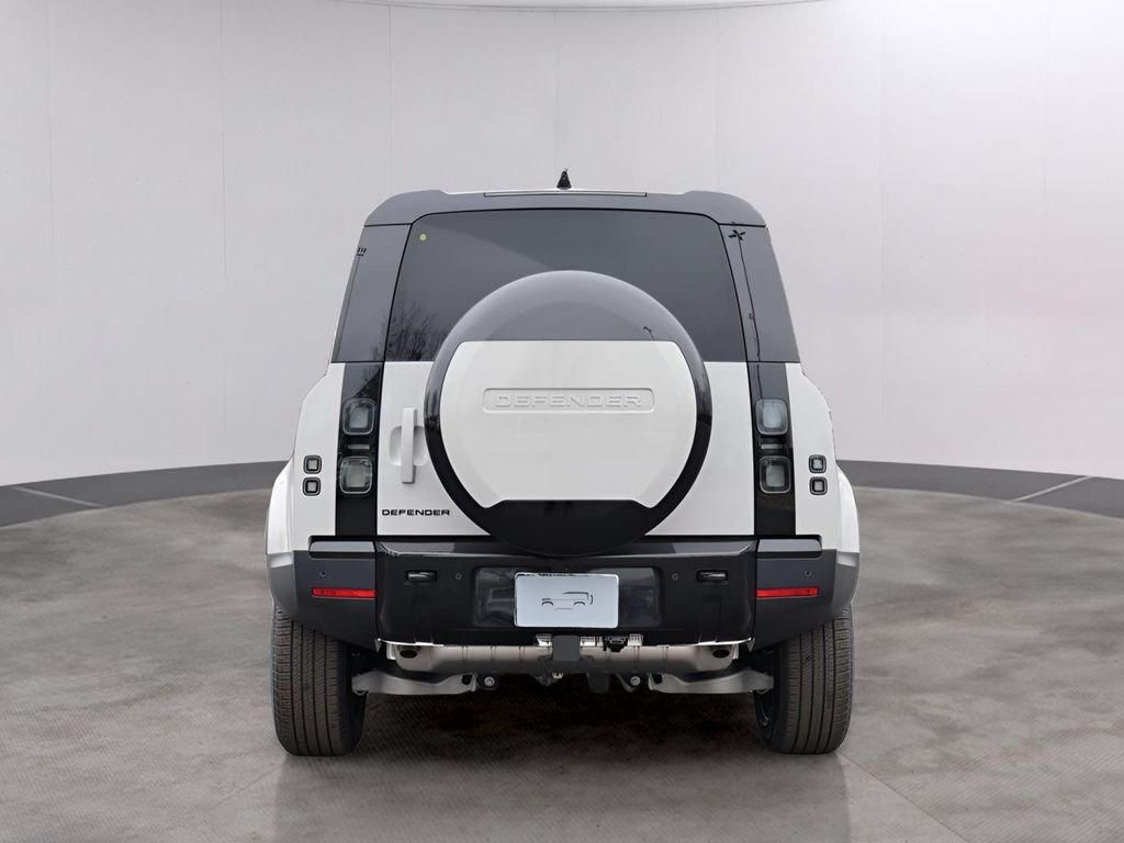 Used 2026 Borasco Gray Metallic Land Rover S image 6