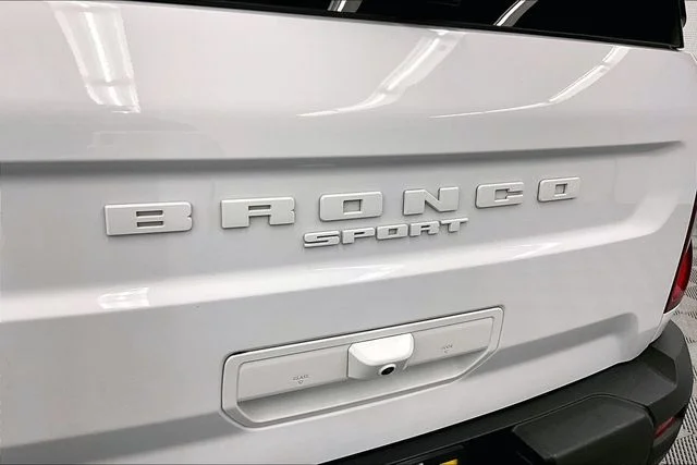 Used 2025 Oxford White Ford Outer Banks image 9
