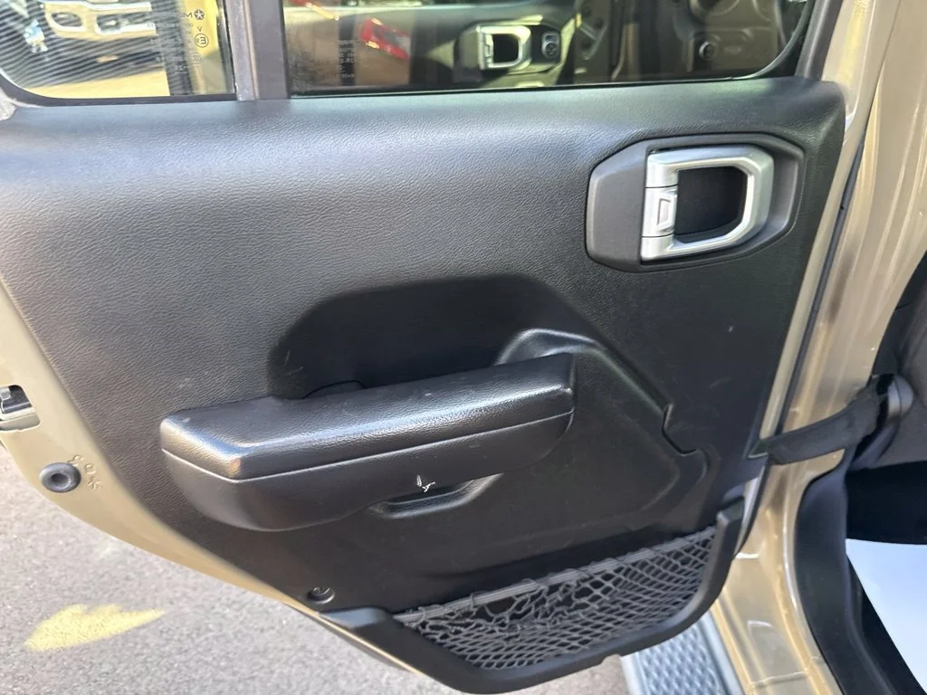 Certified Used 2020  Jeep Sport image 35