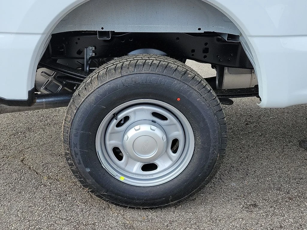 New 2026 Oxford White Ford F-250® XL image 7