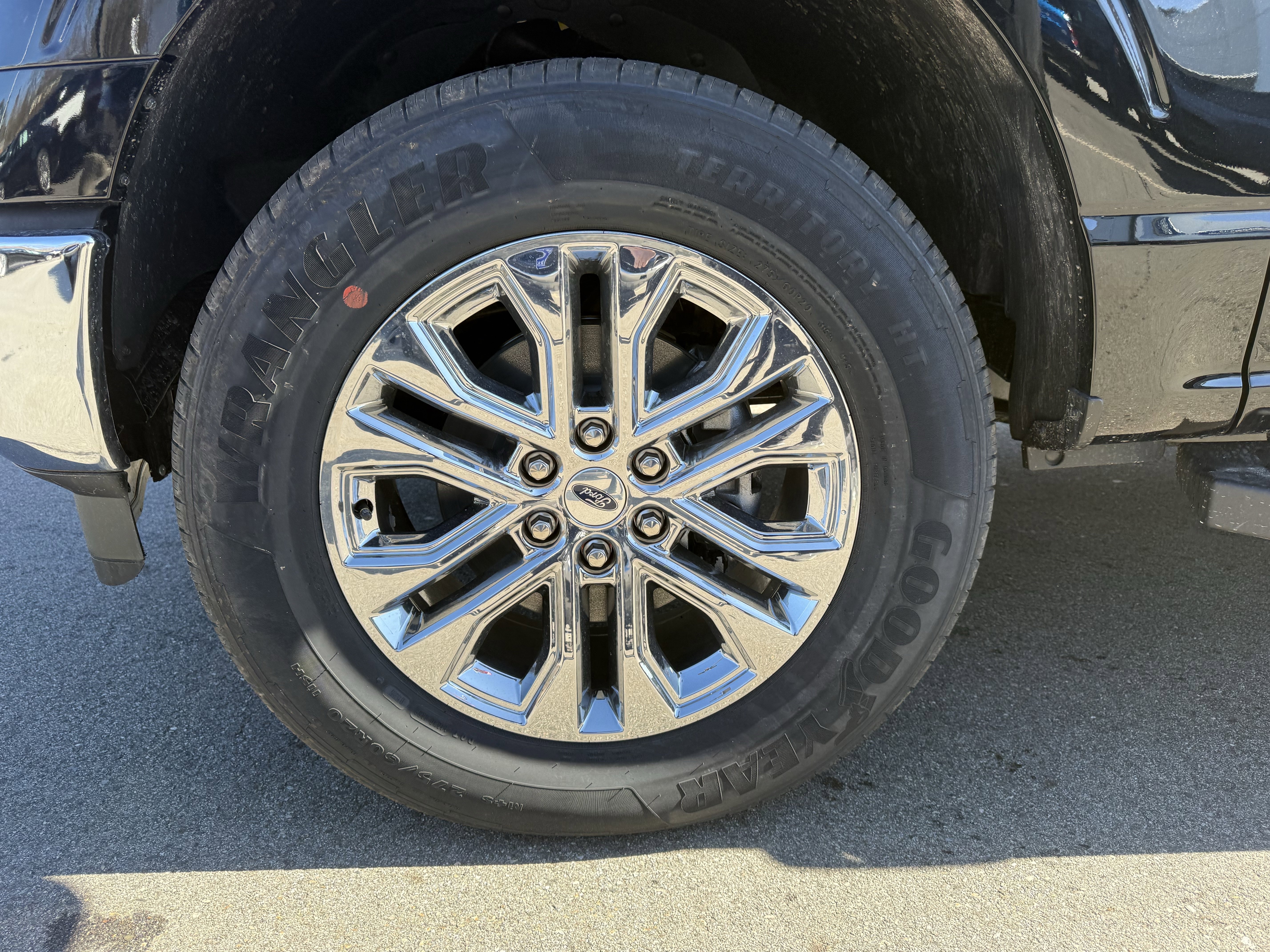 New 2026 Agate Black Metallic Ford Lariat® image 15