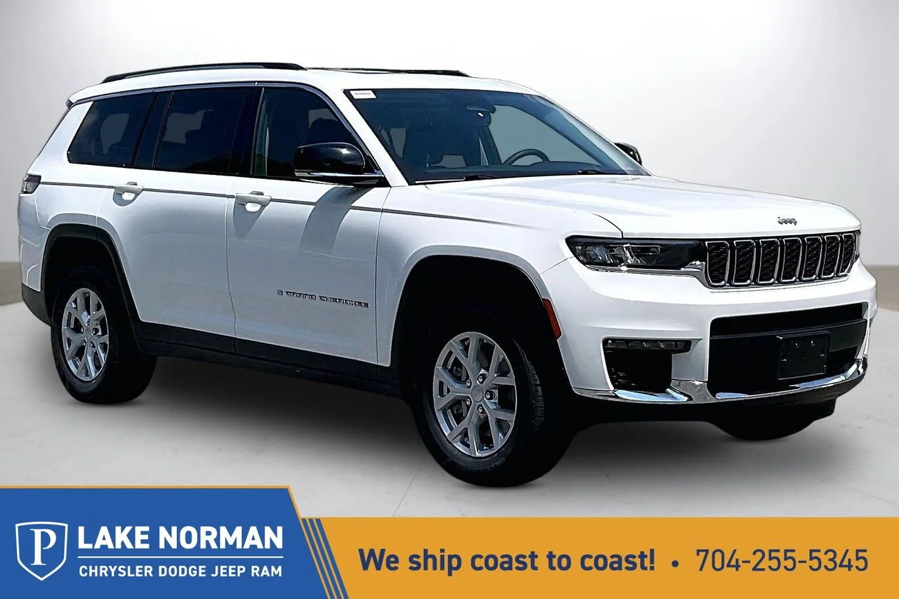 Used 2023 White Jeep Limited image 1