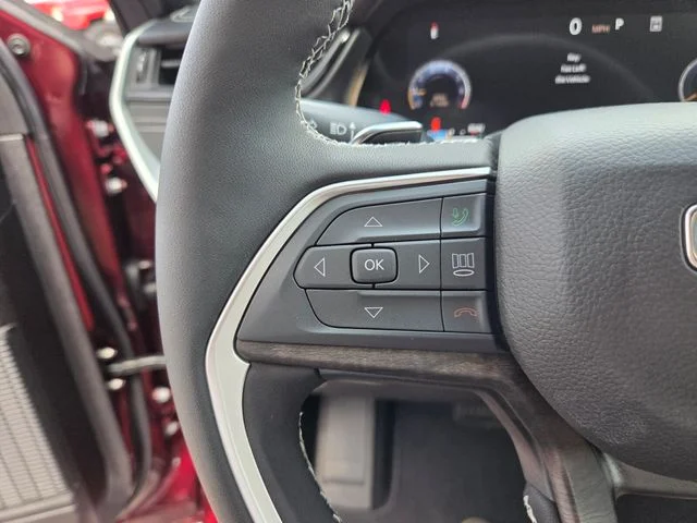 New 2026 Velvet Red Pearl-Coat Exterior Paint Jeep Altitude image 27