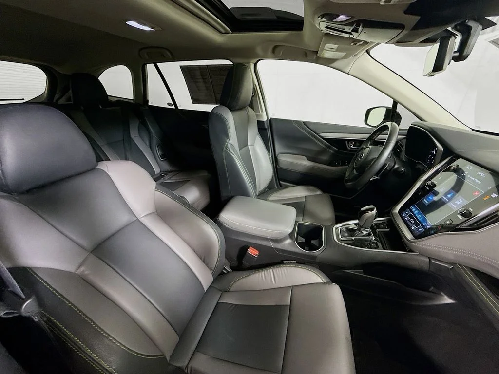 Used 2024 Crystal White Pearl Subaru Onyx Edition XT image 27