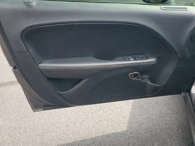 Used 2018 Granite Pearlcoat Dodge SRT Hellcat image 9