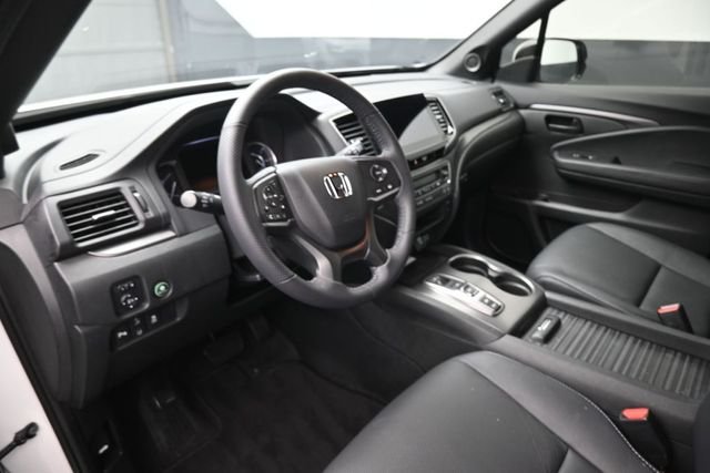 Used 2023 White Honda EX-L image 19