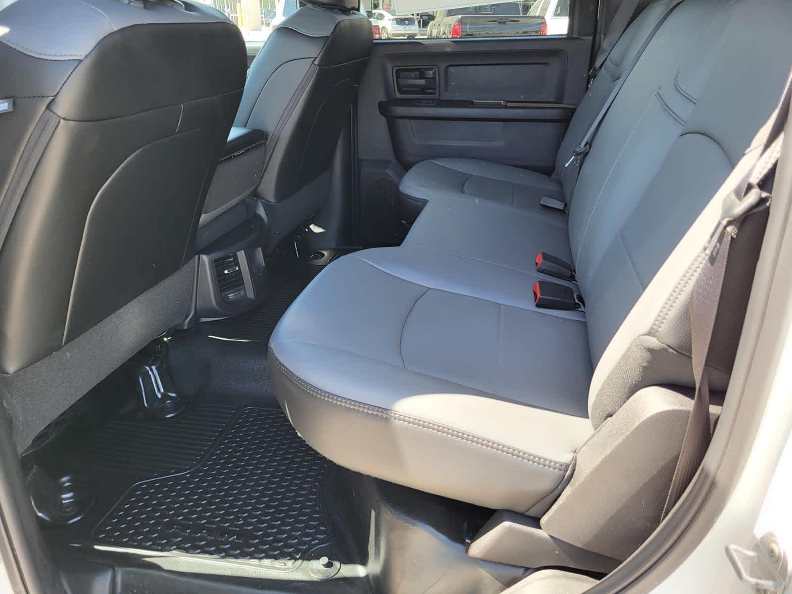 2025 RAM 2500 Tradesman - Photo 16