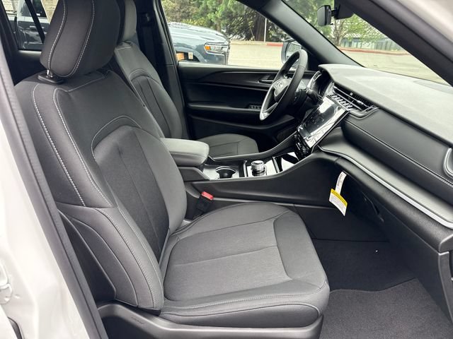 New 2026 Bright White Clear-Coat Exterior Paint Jeep Laredo image 9