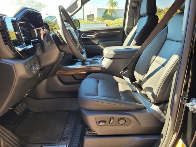 2025 Chevrolet Silverado 1500 LT - Photo 14