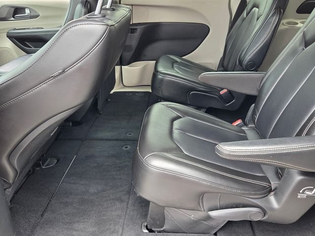 Used 2023 Black Chrysler Touring L image 13