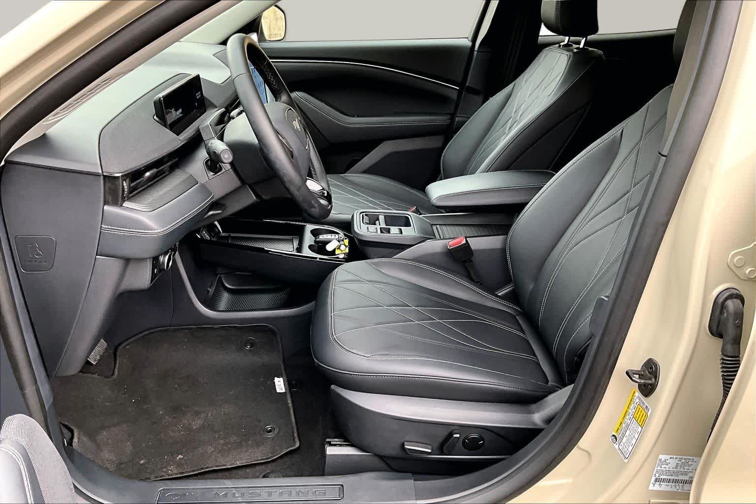 Used 2025 Desert Sand Ford Select image 10