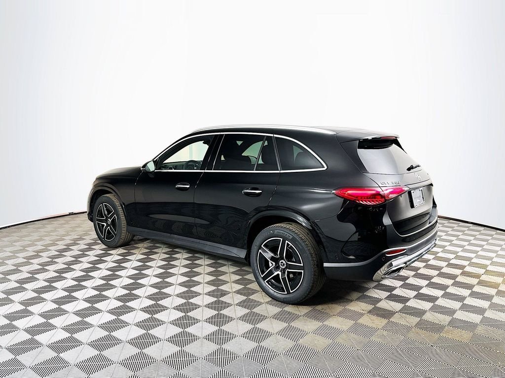 New 2026 Black Mercedes-Benz GLC 300 image 4