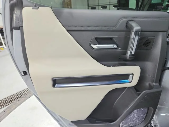 2026 GMC HUMMER EV 2X - Photo 37