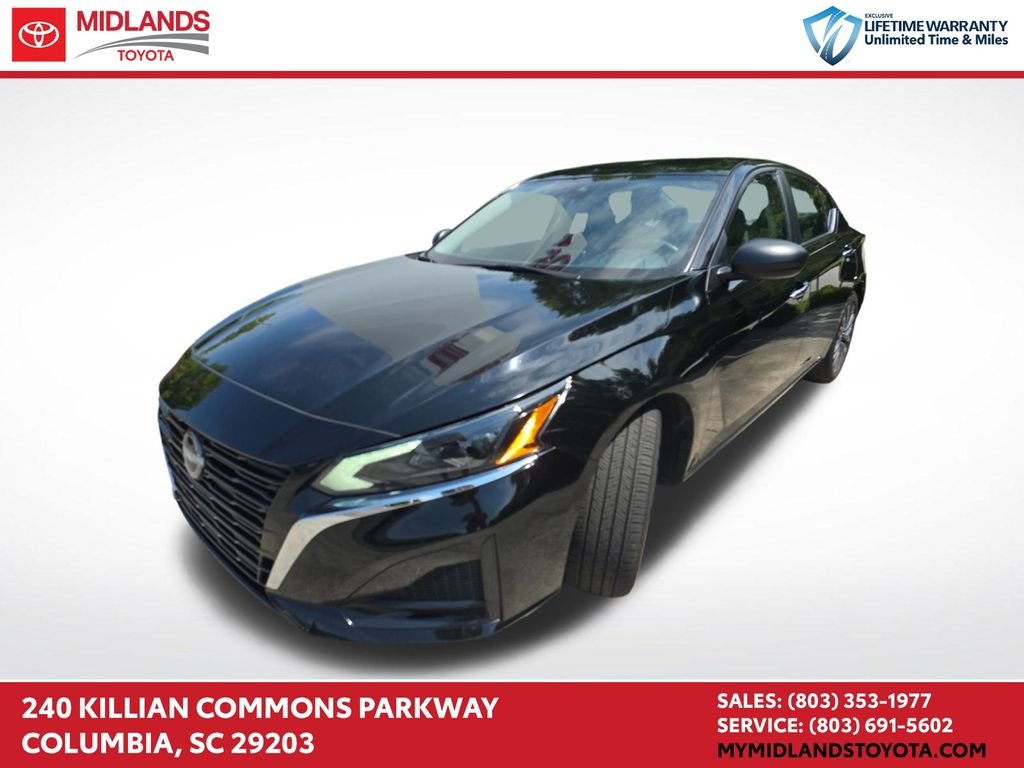 2025 Nissan Altima SV - Photo 1