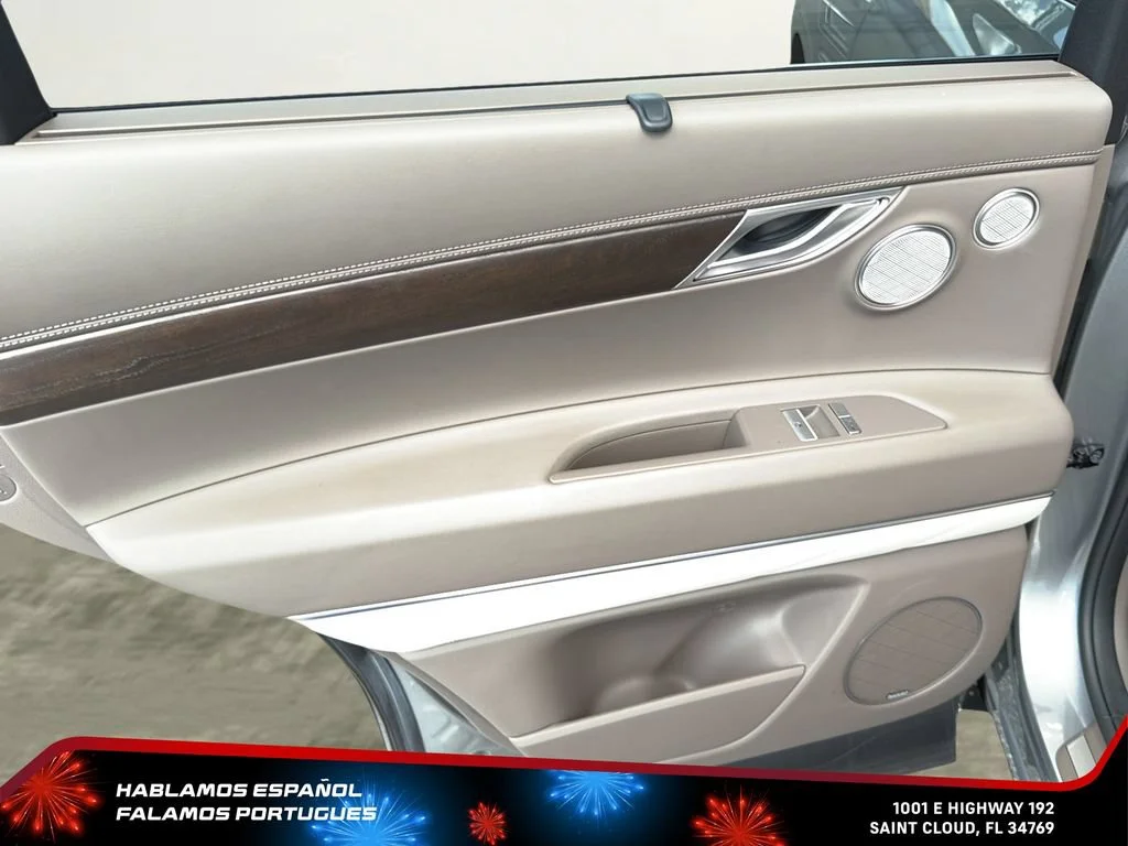 Used 2023 Silver Genesis 2.5T AWD image 21