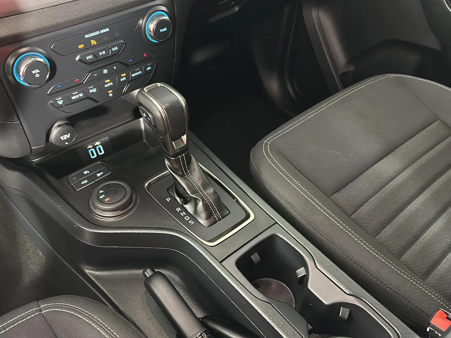 Used 2022 Velocity Blue Ford XLT image 22