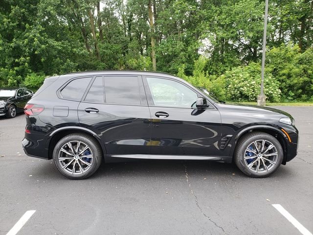 New 2026 Black Sapphire Metallic BMW xDrive40i image 8