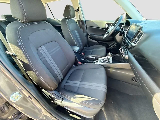 Used 2025 Gray Hyundai SEL image 26