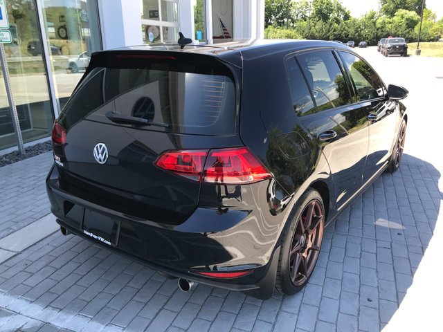 Used 2017 Deep Black Pearl Volkswagen Autobahn image 8