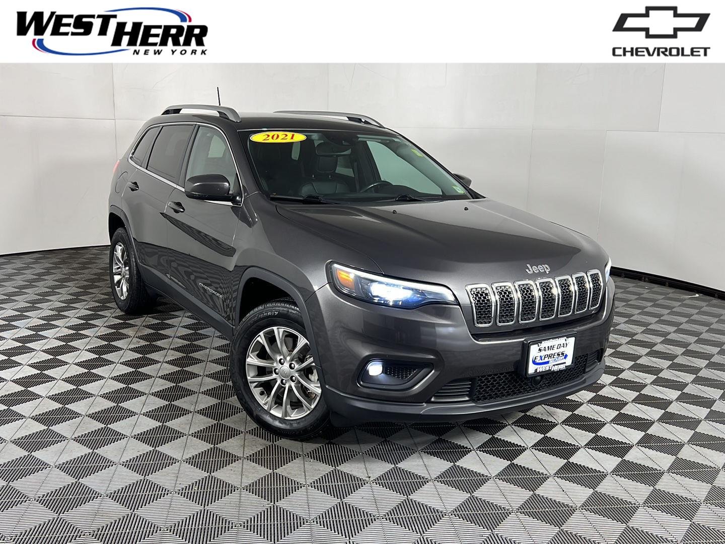 Used 2021 Gy Jeep Latitude plus image 1
