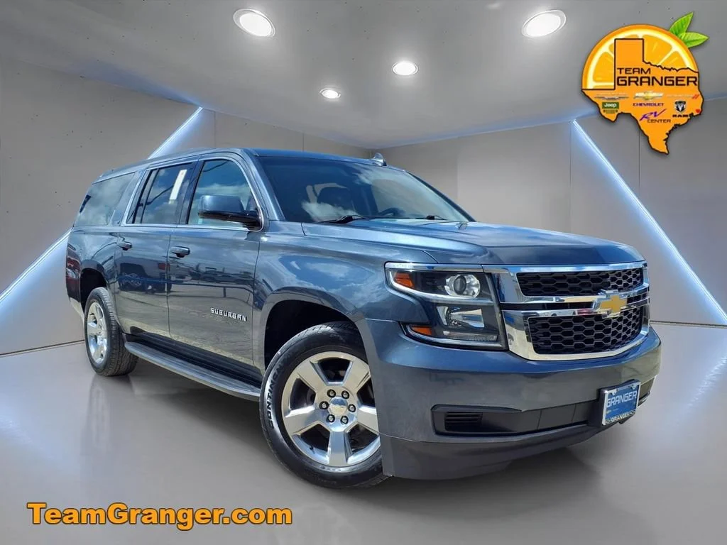 2019 Chevrolet Suburban 2WD 1500 LT's photo