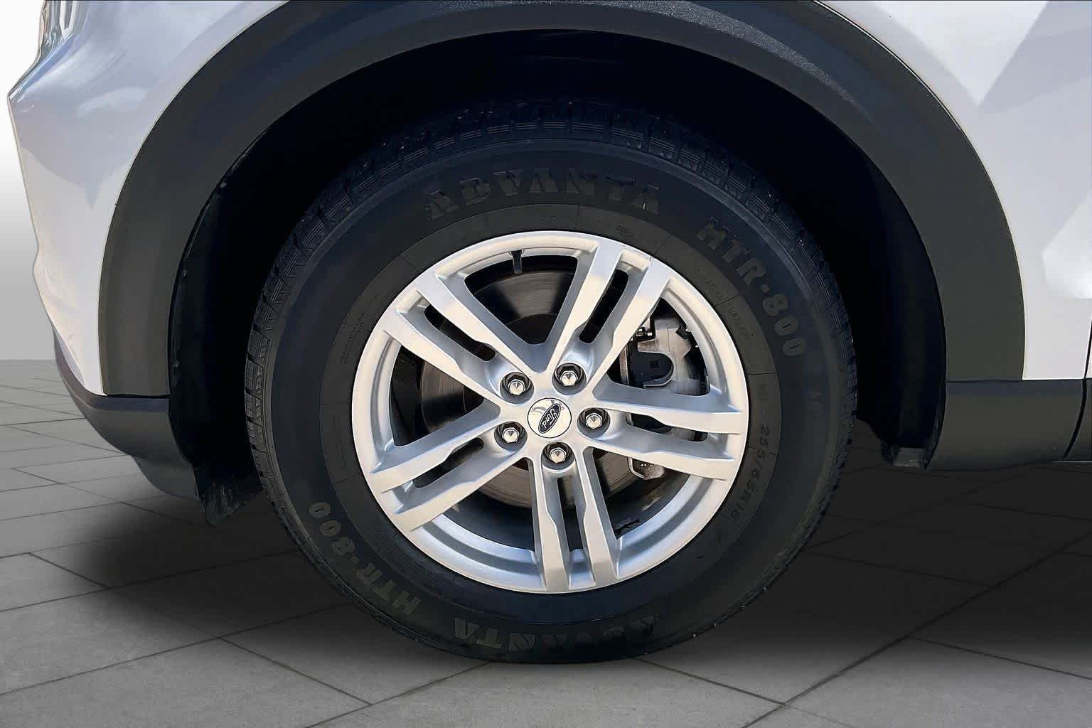 Used 2022 Oxford White Ford XLT image 18