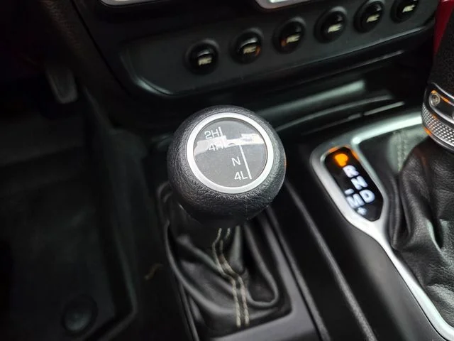 Certified Used 2019 Silver Jeep Unlimited Sahara image 29