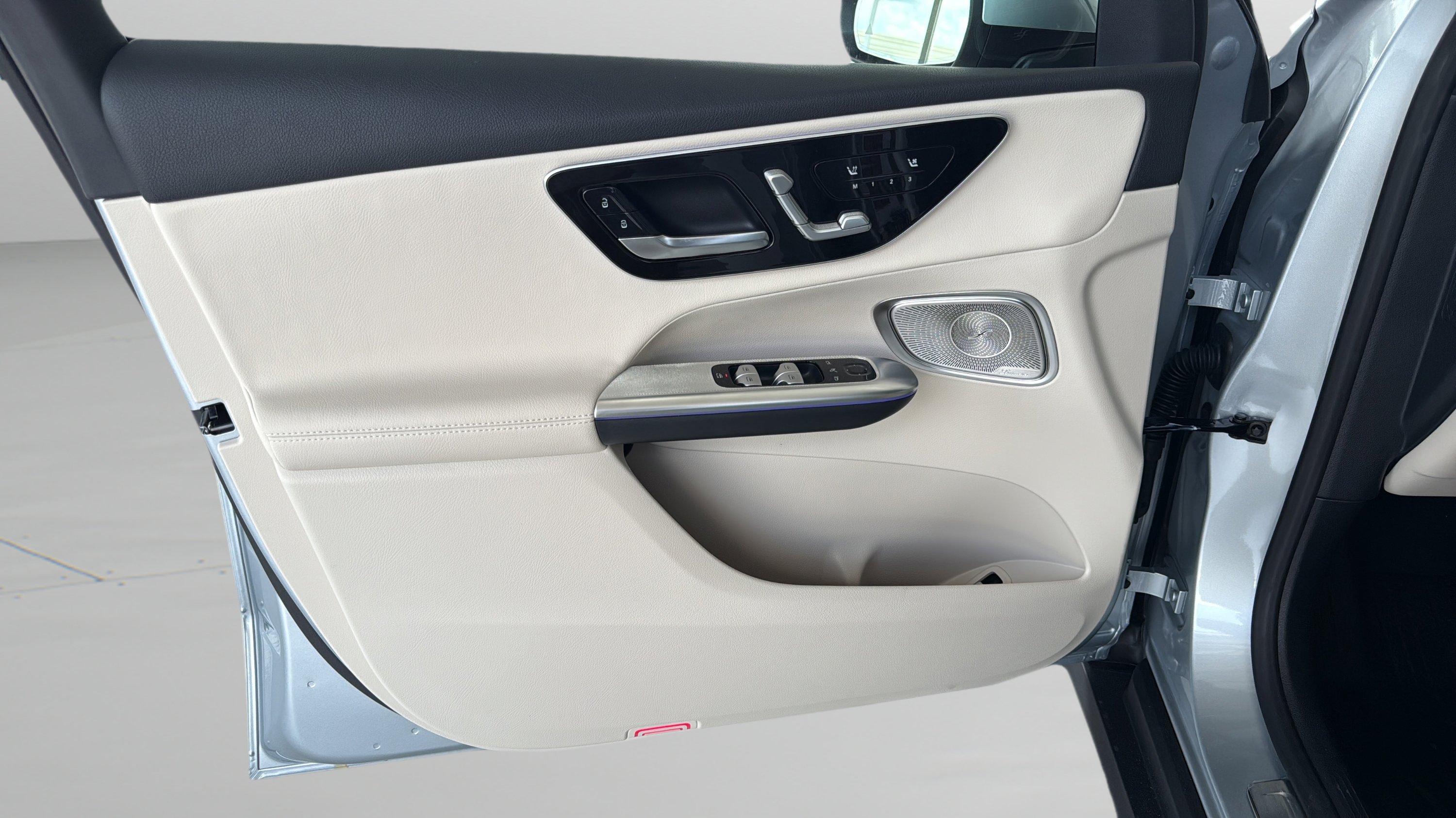 New 2026 Cirrus Silver Metallic Mercedes-Benz GLC 300 image 17