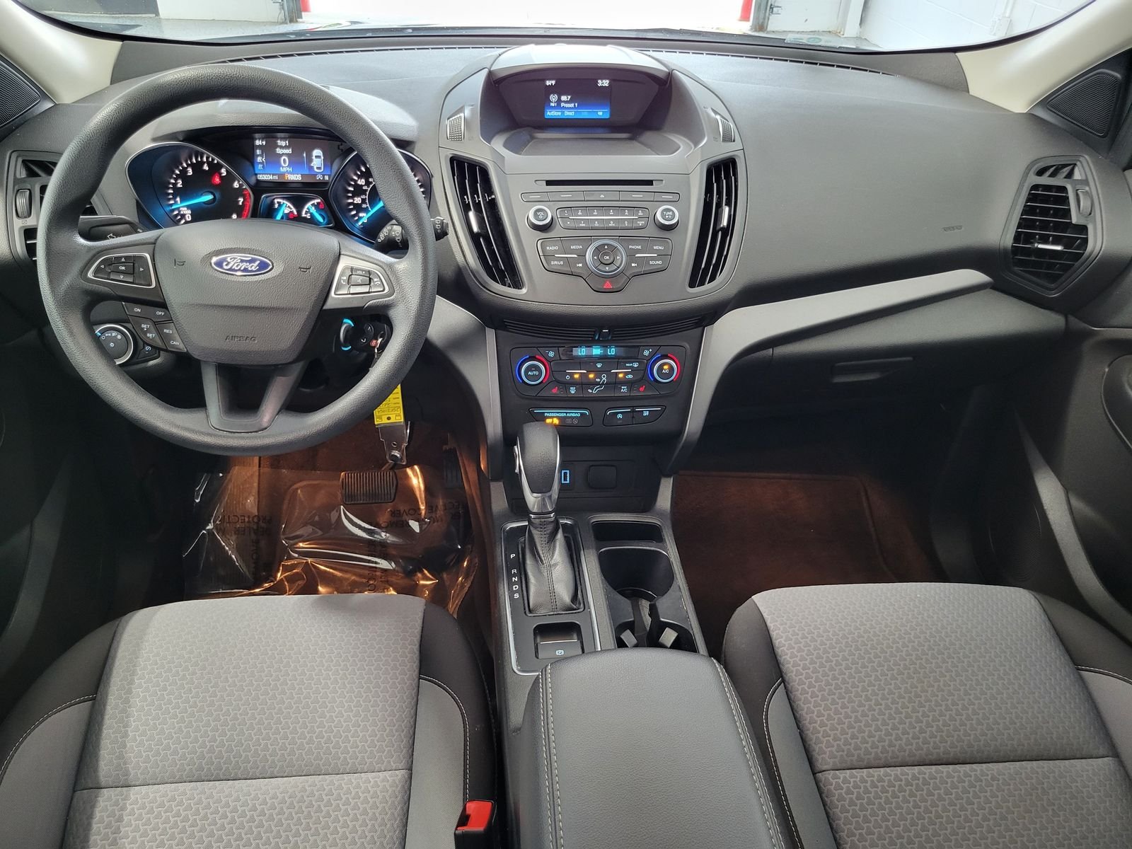 Used 2018 Blue Ford SE image 28