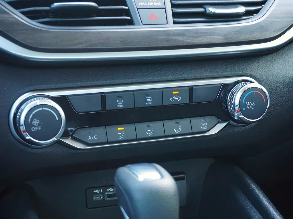 2025 Nissan Altima SV - Photo 32