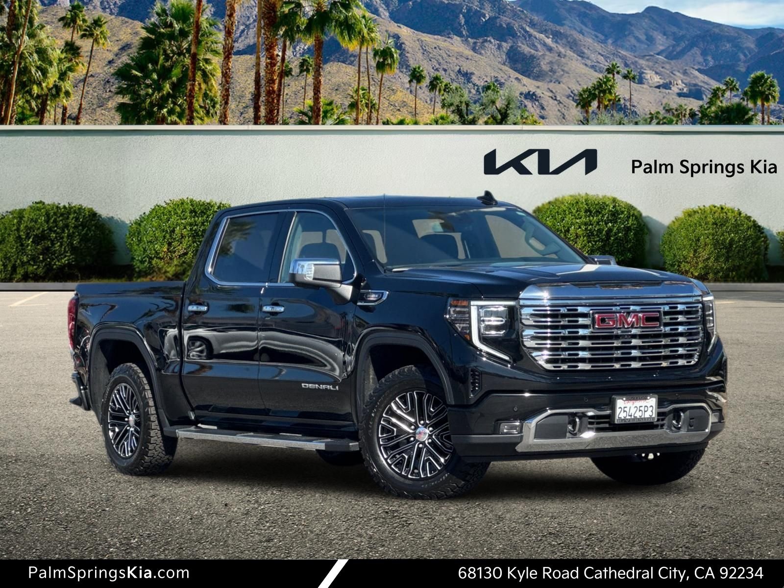 2022 GMC Sierra 4WD Crew Cab Short Box Denali's photo