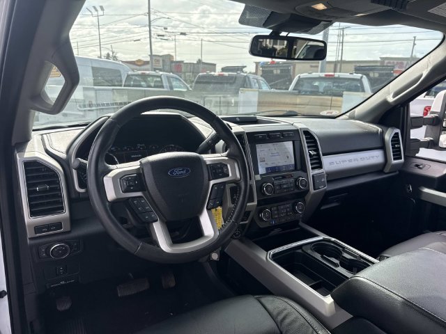 Used 2020 Oxford White Ford Lariat image 15