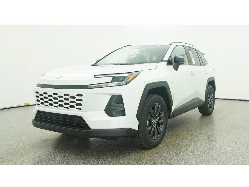 New 2026 Wind Chill Pearl Toyota XLE Premium image 39
