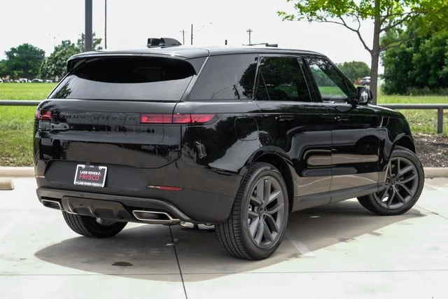 New 2026 Black Land Rover SE image 9