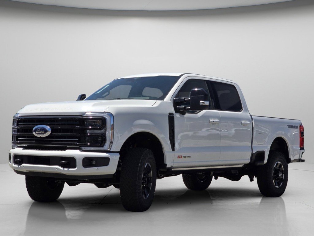 New 2026 Star White Metallic Tri-Coat Ford Platinum image 22