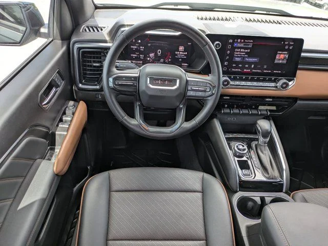 2025 GMC Canyon AT4 - Photo 16