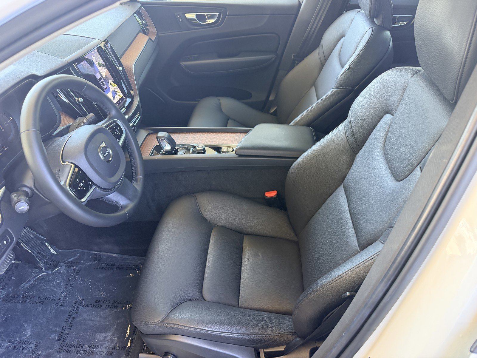 2023 Volvo XC60 Plus - Photo 18