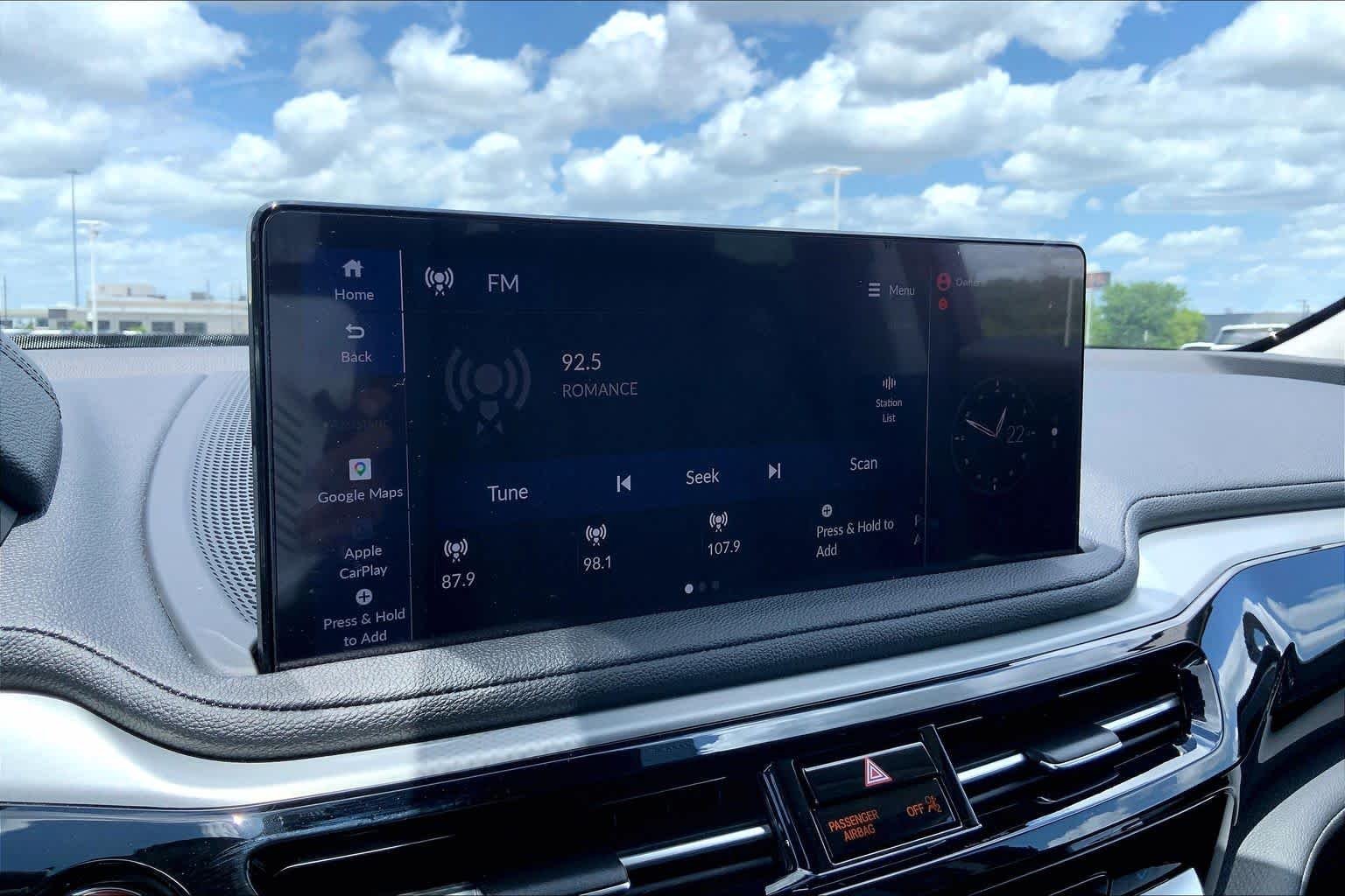 Used 2026 Solar Silver Metallic Acura  image 32