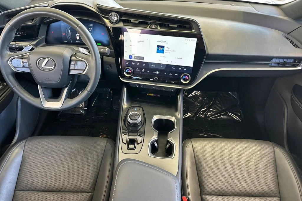 Used 2023 Silver Lexus 450e Premium image 15
