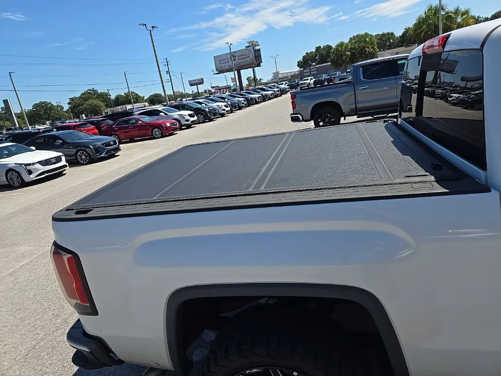 Used 2018 White GMC Denali image 5